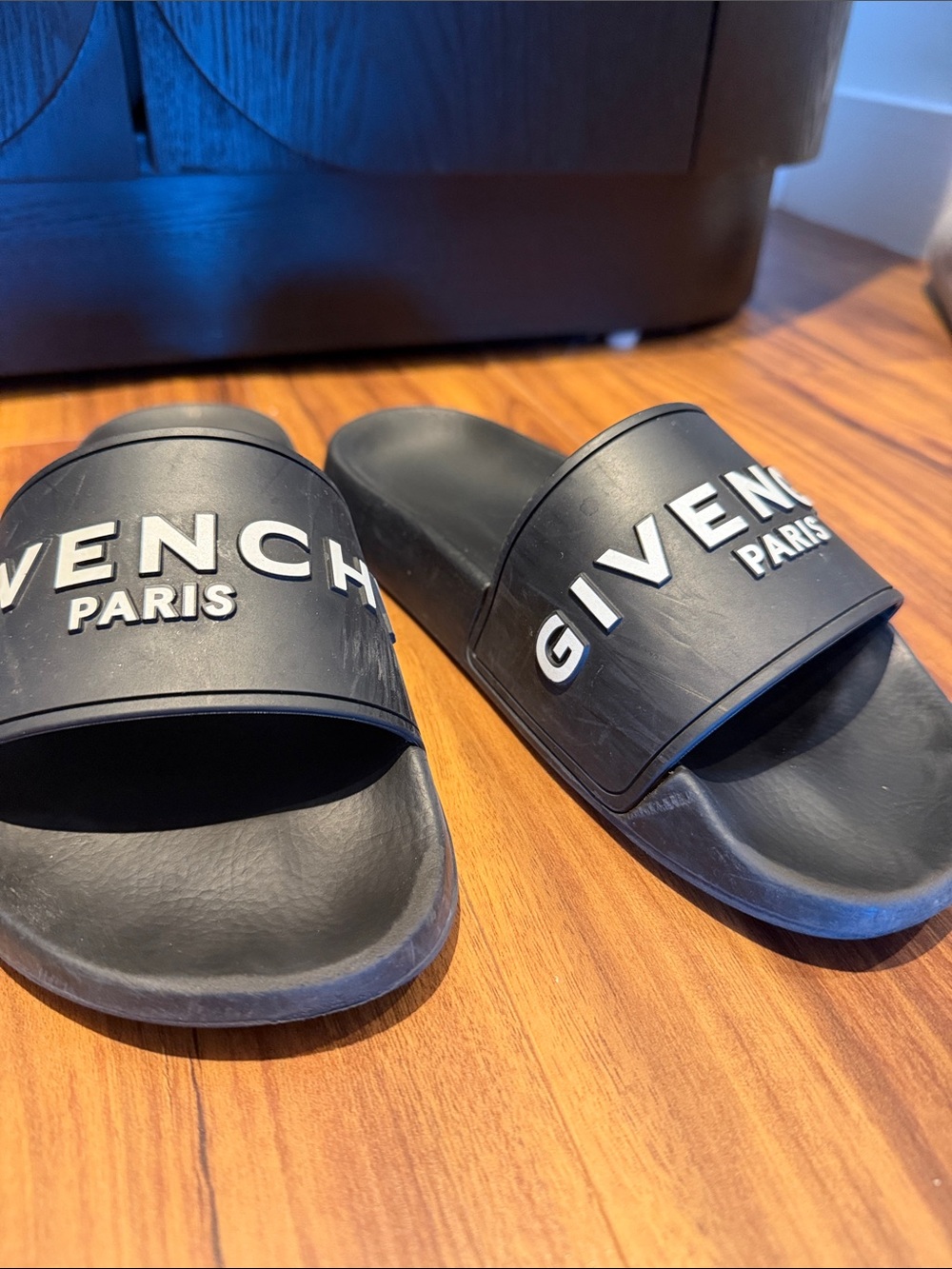 Givenchy slides - Picture 2 of 3